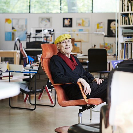 Yrjö Kukkapuro suunnitteli erikoisen ateljeekodin aikoinaan yhdessä Eero Paloheimon kanssa.