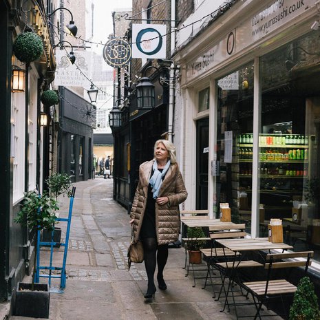 Lontoo vei Minna Haatainen-Cutlerin sydämen ensi kohtaamisella.