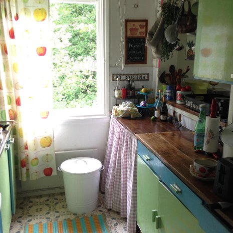 Ei kiitos, sanoisi ammattileipuri mökkikeittiöstäni.