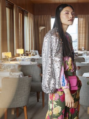 Upeasti entiseen loistoonsa palautettu Savoy on nähty tänä keväänä myös Glorian muotijutun miljöönä. Kuva: <span class="photographer">Päivi Ristell</span>