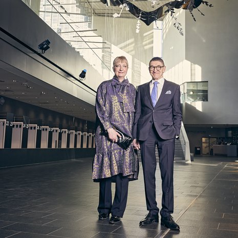 Päivi Pousar ja Lauri Ratia ovat tuttu näky Musiikkitalossa. Heillä on kausikortit sekä Helsingin kaupunginorkesterin että Radion sinfoniaorkesterin konsertteihin.