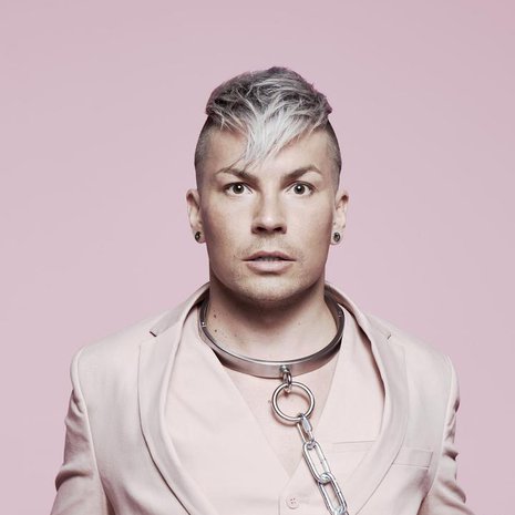 ”Pään kasassa pitämiseksi on tärkeää päästä siivoamaan, laittamaan ruokaa ja lenkkeilemään koiran kanssa.”