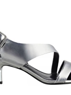 Sigerson Morrisonin kitten heel -sandalettia löytyy myös mustana 315 e, Mi-No Shop