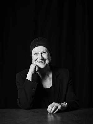 Leena on saatellut kustantajana maailmaan yli 10 000 teosta.