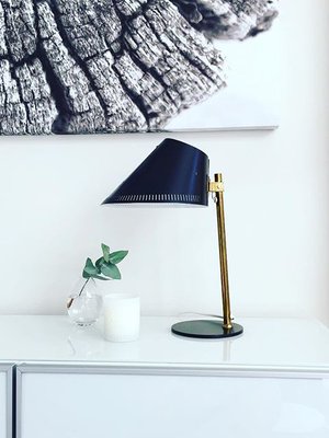 @liina_villailona on saanut Paavo Tynellin lampun äidiltään.