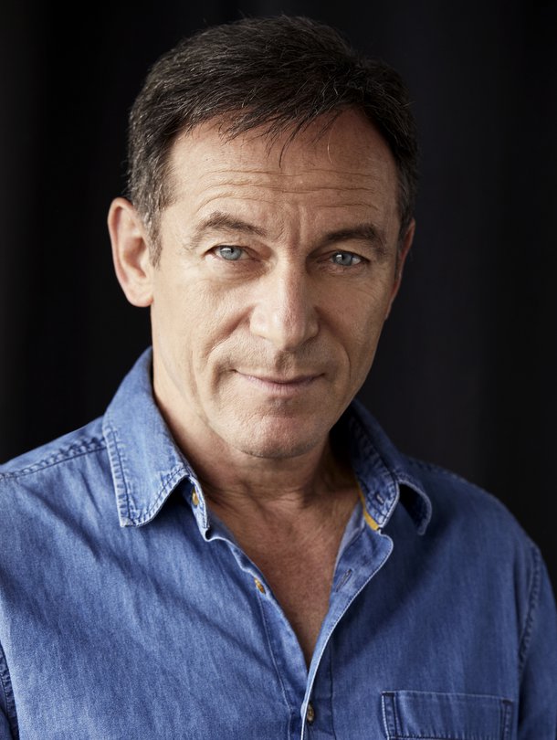 "En vieläkään tiedä, kuka olen, joten löydän itseni jokaisesta roolista, jota esitän. Kun näyttelen, unohdan itseni", näyttelijä Jason Isaacs sanoo.
