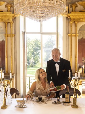 Leijalla ja Åkella on erilaiset punaviinimieltymykset, minkä takia illallispöydässä on yleensä kaksi pulloa, yksi bordeaux ja yksi bourgogne.