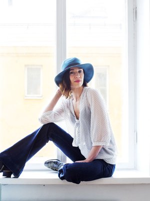 Korkeat huoneet ja luonnonvalo vangitsivat Mannan mielen ja saivat rakastumaan asuntoon ensin&auml;kem&auml;ll&auml;. Kun olohuoneesta katsoo ulos, voi maiseman puolesta ajatella olevansa Mannan synnyinkaupungissa Pariisissa.