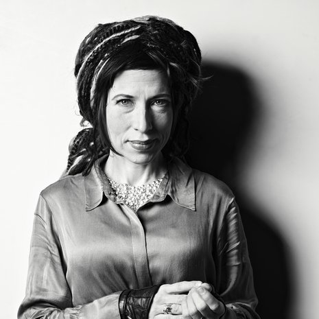 "On käsittämätöntä, kuinka varovaista puhe on Suomessa", Sofi toteaa.