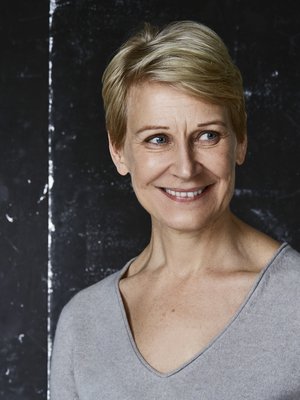 Leena Harkimon, 52, suosikit kauneudenhoidossa ovat Alorée-ihonhoitosarjan puhdistustuotteet ja Kanebo Sensai 38 -ripsiväri.