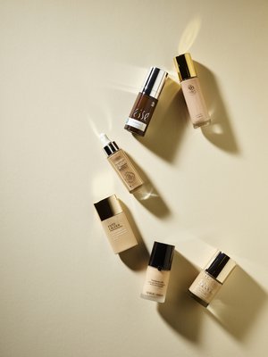 Paras meikkivoide tuntuu iholla silkkiseltä. 