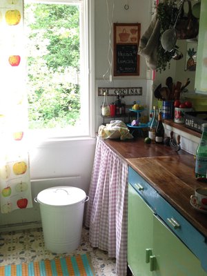 Ei kiitos, sanoisi ammattileipuri mökkikeittiöstäni.