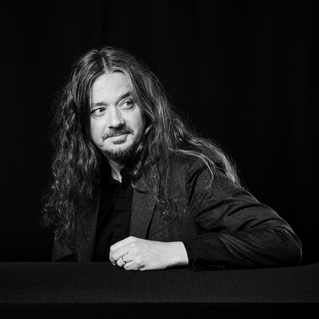 "En välttämättä pidä itseäni charmikkaana ihmisenä, mutta arvostan kohteliaita ja hyvin käyttäytyviä ihmisiä. Taidemaailmassa tapaa monenlaista hiihtäjää, eivätkä käytöstavat ole itsestäänselvyys."