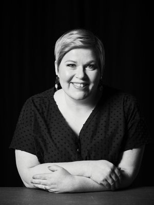 "Syksyllä äitini totesi, että valo on vähitellen palannut minuun", Annika sanoo.