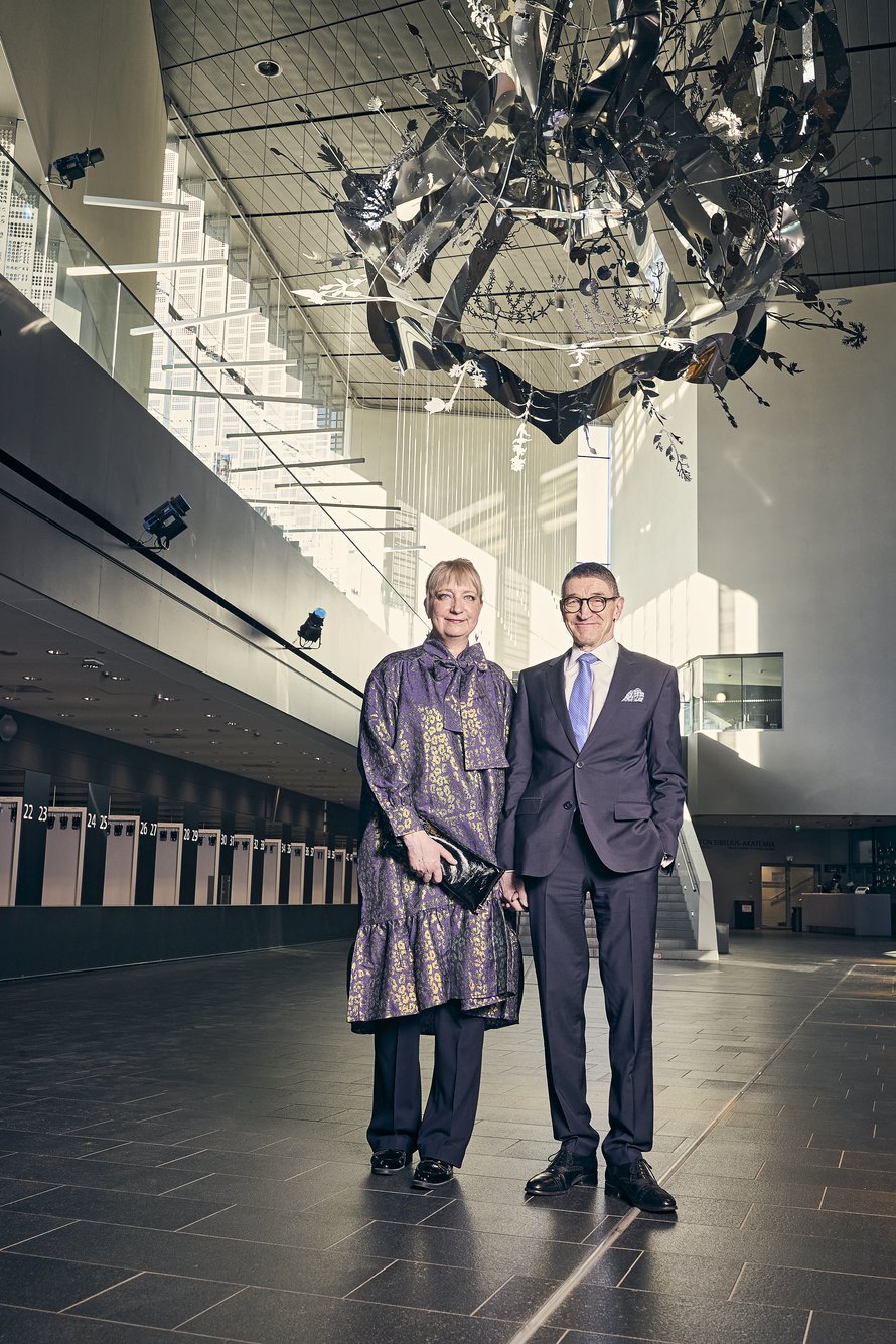 Päivi Pousar ja Lauri Ratia ovat tuttu näky Musiikkitalossa. Heillä on kausikortit sekä Helsingin kaupunginorkesterin että Radion sinfoniaorkesterin konsertteihin.