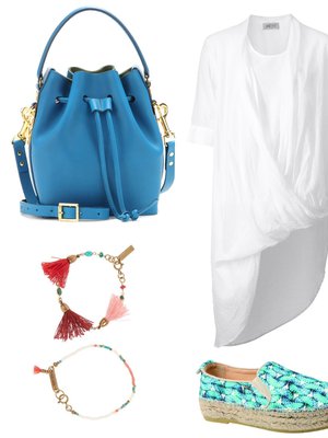 Sophie Hulmeen nahkainen bucket-laukku 725 e, mytheresa.com. Isabelle Marantin tuplarannekoru 140 e/2 kpl, net-a-porter.com. Espadrilloksissa on korokepohja 215 e, Longchamp. Puuvillainen paitamekko 169 e, Hunkydory.