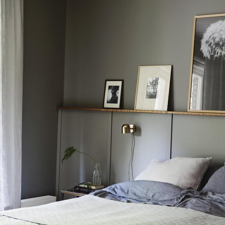 Listoilla saa helposti persoonallisen ilmeen huoneeseen. Makuuhuoneen sängynpääty on tehty kinnittämällä noin  120-senttisiä pystylistoja noin  60 sentin välein. Niiden päälle on asennettu taululista.