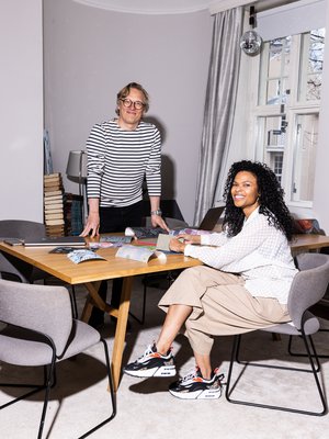 "Rahkeet eivät ole riittäneet kodin sisustukseen. Fokus on ollut muualla", Jussi ja Netta sanovat nauraen. Kuva on kodin olohuoneesta Eirasta.