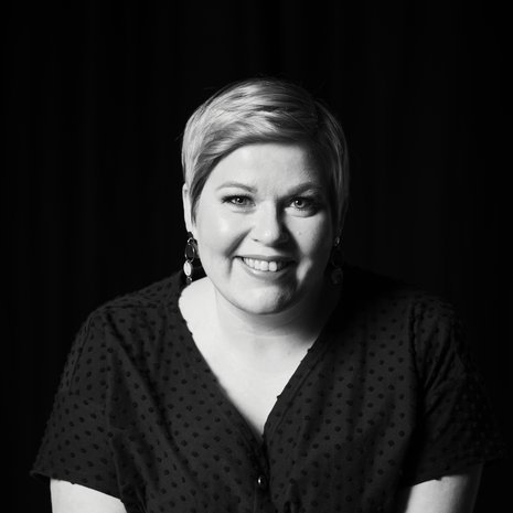 "Syksyllä äitini totesi, että valo on vähitellen palannut minuun", Annika sanoo.