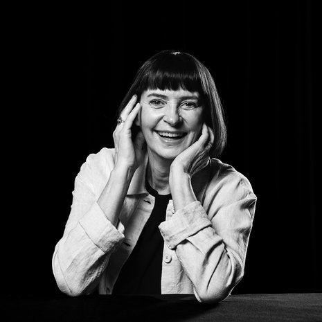 Anne harrastaa meditaation ja tiibetiläisen joogan lisäksi hiphop-tanssia ja elokuvia - etenkin japanilaisia ja korealaisia.